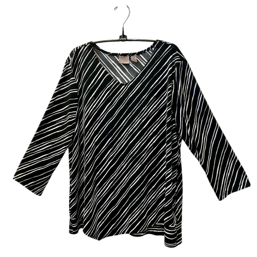 CHICO’S EASYWEAR Size 2 (L) Black and White Diagonal Stripe Top